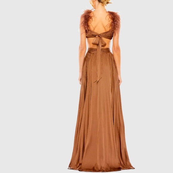 Mac Duggal Ieena pleated chocolate dress size 4 - Picture 5 of 6